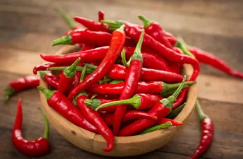 5 οφέλη της πιπεριάς τσίλι για την υγεία: πώς αυτή η πικάντικη υπερτροφή μπορεί να σας βοηθήσει να ζήσετε περισσότερο